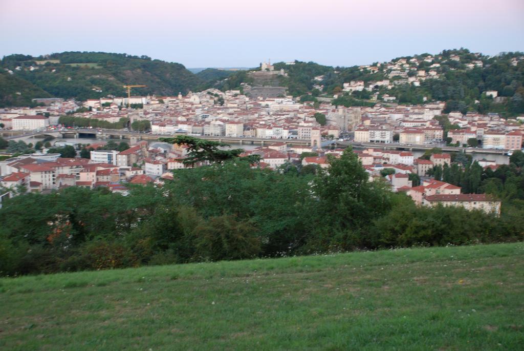La Colombe Apartment Vienne  Luaran gambar